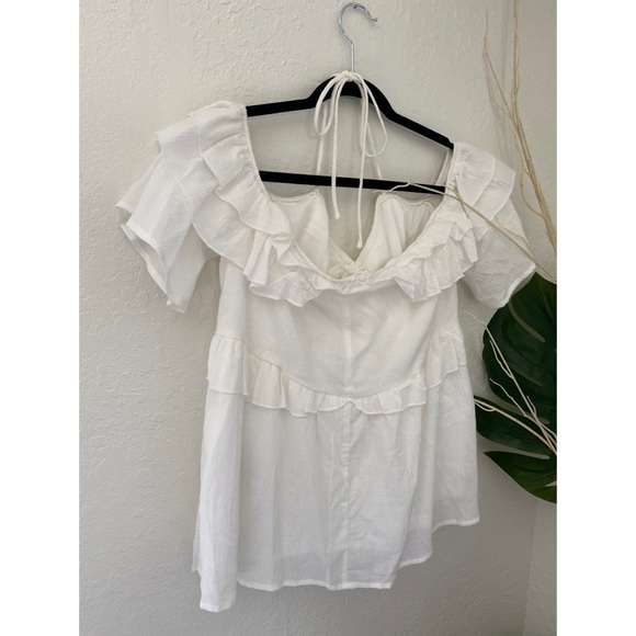 Adorable off the shoulders ruffled halter - Picture 7 of 8